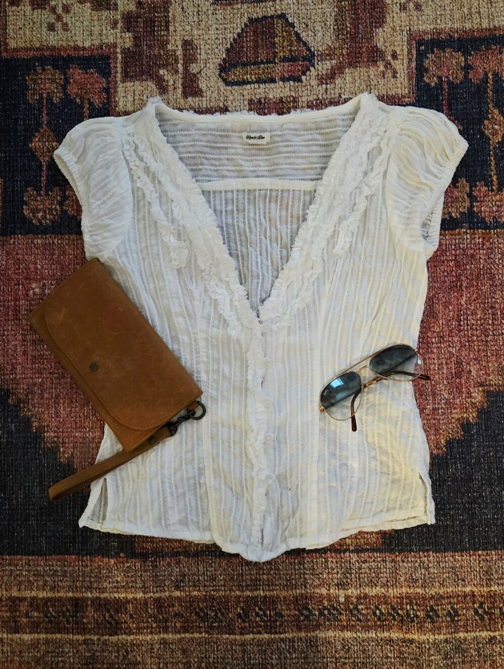 Kimchi Blue Urban Outfitters White RuffleTrim Women's Deep V-Neck Top M